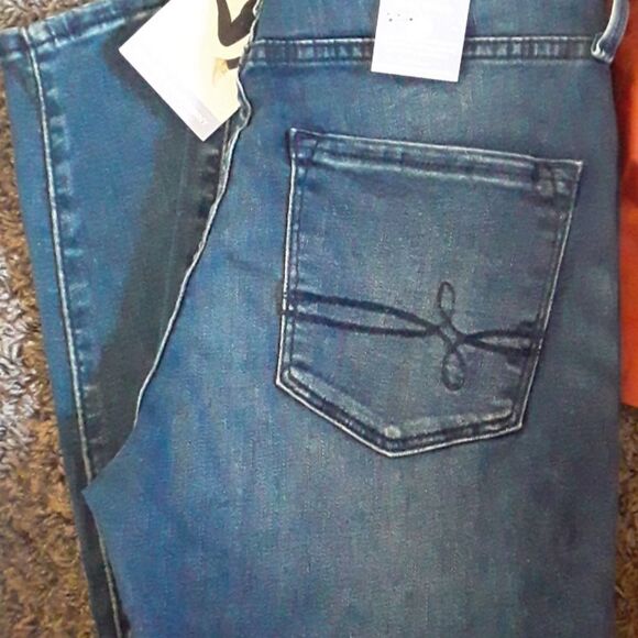 Nwt Denizen by Levi size 2/3 - Picture 6 of 6